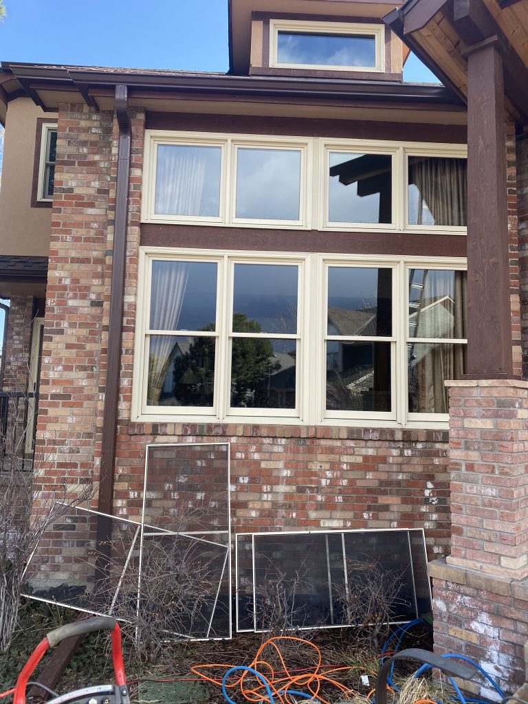 An example of how we count panes using picture windows and double hung windows with screens remove